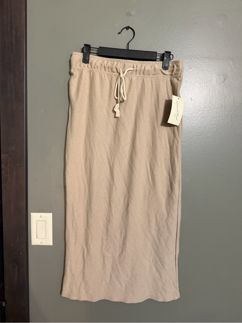 NWT Universal Thread Tan Knit Midi Skirt with Back Split - Size S